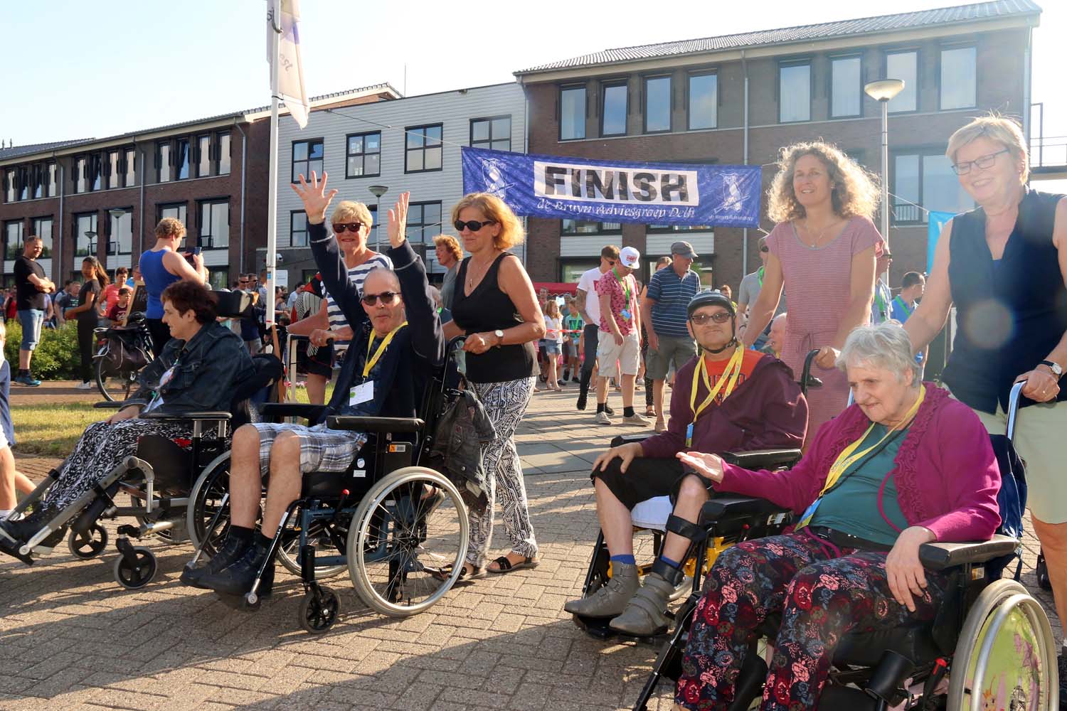 Feestelijk afsluiting van de avondvierdaagse in Schipluiden - 31 mei 2018